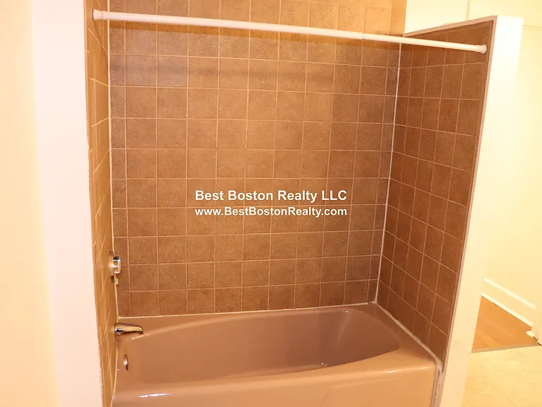 47 Bay State Rd #2R — Photo 6