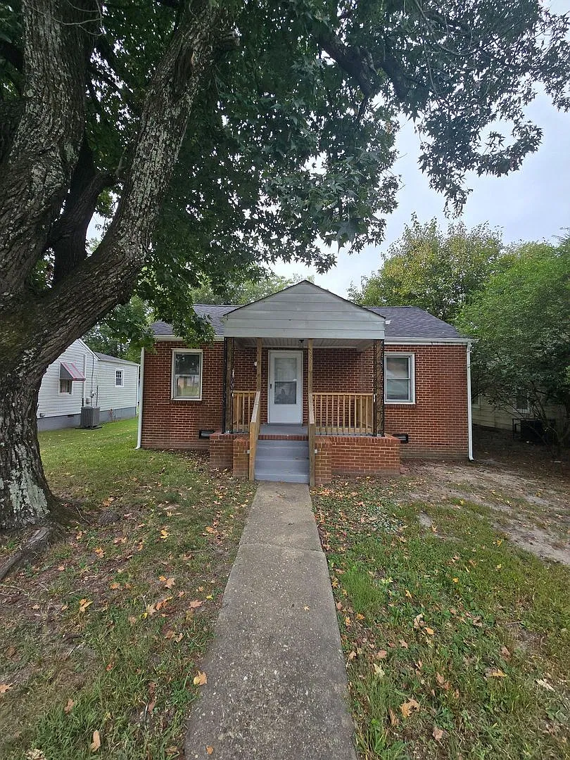 2 Bedroom House In Petersburg Ready Now! — Photo 2