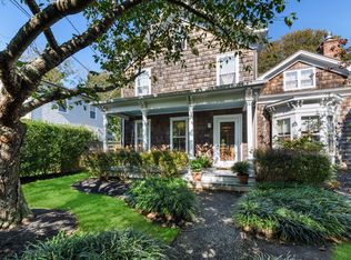 135 Meeting House Ln, Southampton, NY 11968