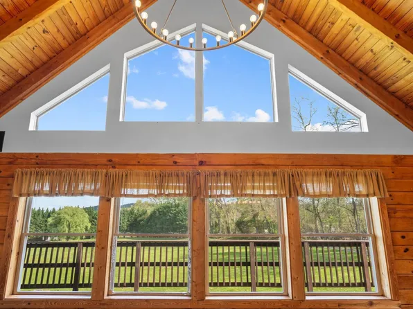 248 Wintergreen Dr #250, Luray, VA 22835