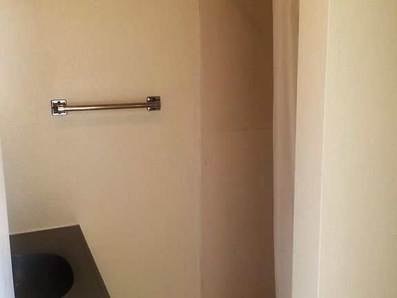 1266 N Sierra A pics4_10142016