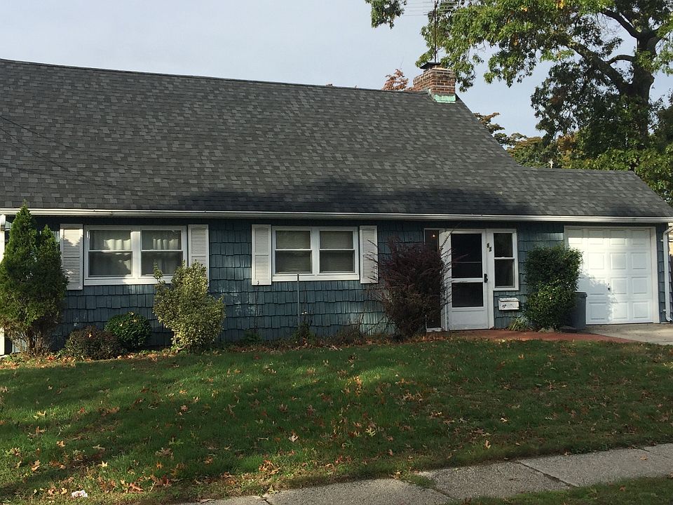 1st image of 83 N Emerson Ave