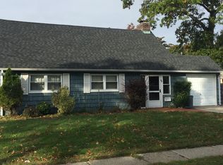 83 N Emerson Ave, Copiague, NY 11726
