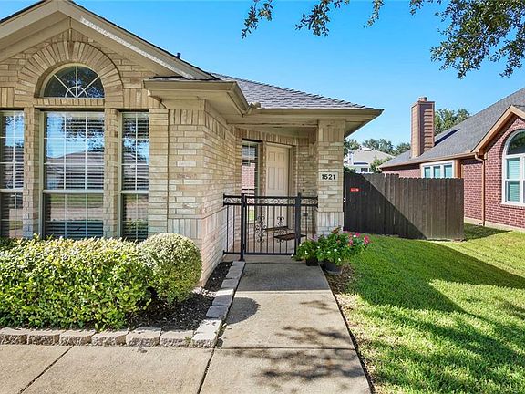 2nd image of 1521 Nightingale Ln
