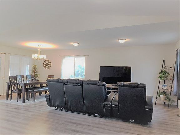 4th image of 1815 223rd St