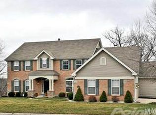 9342 Caddyshack Cir, Saint Louis, MO 63127