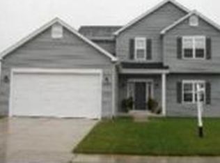 1414 Honeysuckle Ln, Janesville, WI 53546