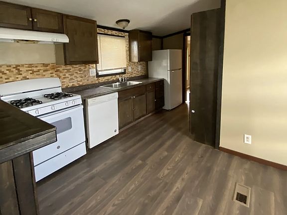 2nd image of 1010 Reservation Rd #A-11