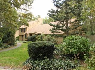 27 Woodrise, Falmouth, MA 02540
