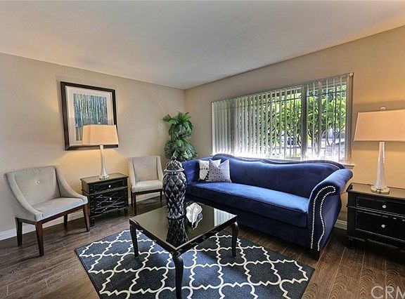 2nd image of 2133 Eadbury Ave