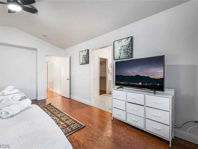 7965 Laurelton Pl — Photo 12