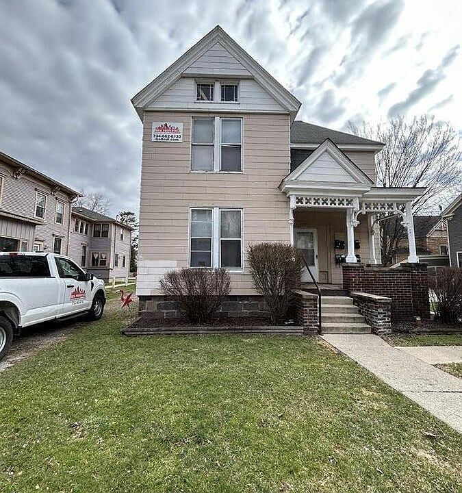 1st image of 208 N Hamilton St #7