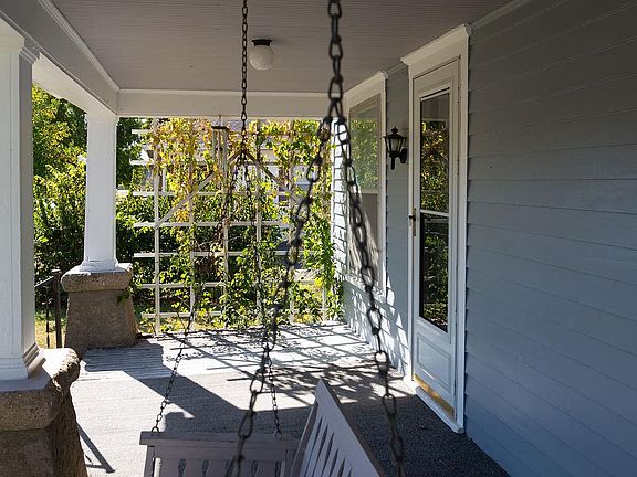 3rd image of 625 Logan Ave