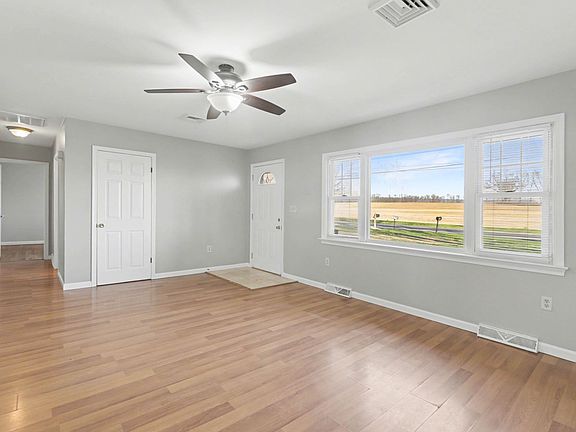5th image of 2224 Newville Rd