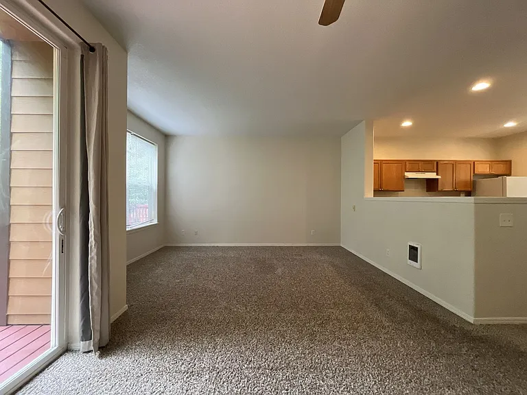 149 NE 75th Ave — Photo 17
