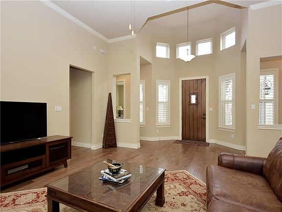 5th image of 418 Belforte Ave #223