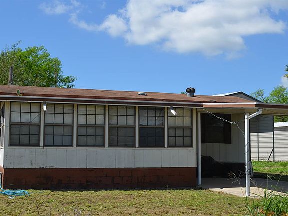 2nd image of 194 Olmos St