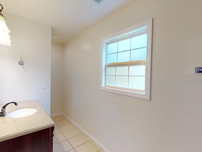 Master Bedroom Bathroom