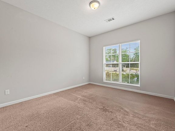 4th image of 1421 Oak Lane