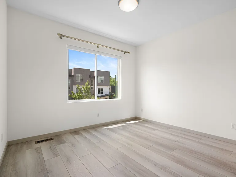 4015 Fenton Ct — Photo 26