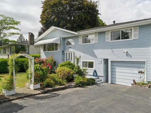 14981 Raven Pl, Surrey, BC V3R 4T3
