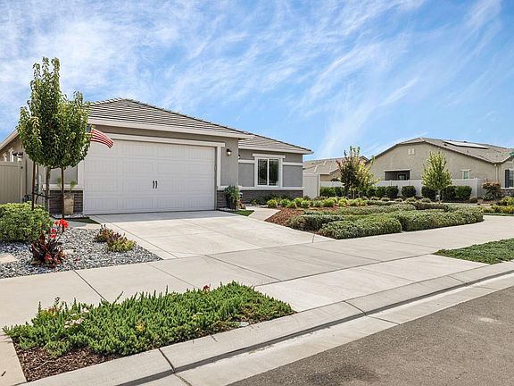 3rd image of 2708 Shadow Berry Dr