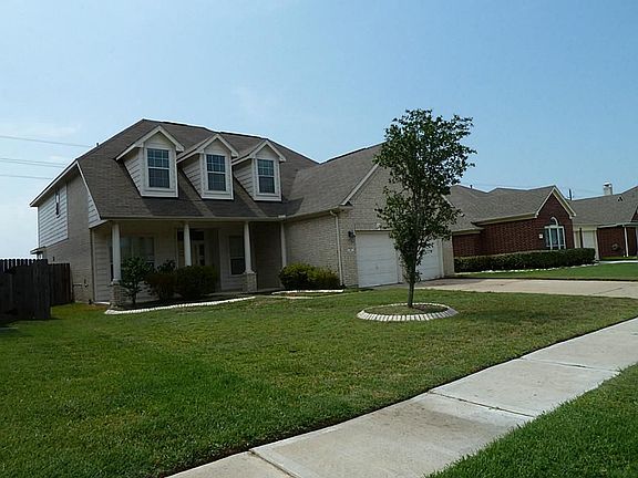 3rd image of 2606 Sandlewood Trail Ln