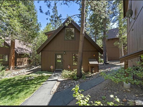 2nd image of 930 Fairway Park Dr