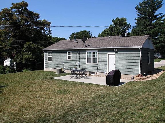 3rd image of 1605 S 32nd St