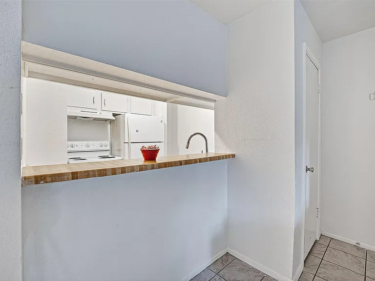 7200 Clarewood Dr #1904 — Photo 5