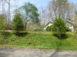 2120 Old Chilhowee Rd, Seymour, TN 37865