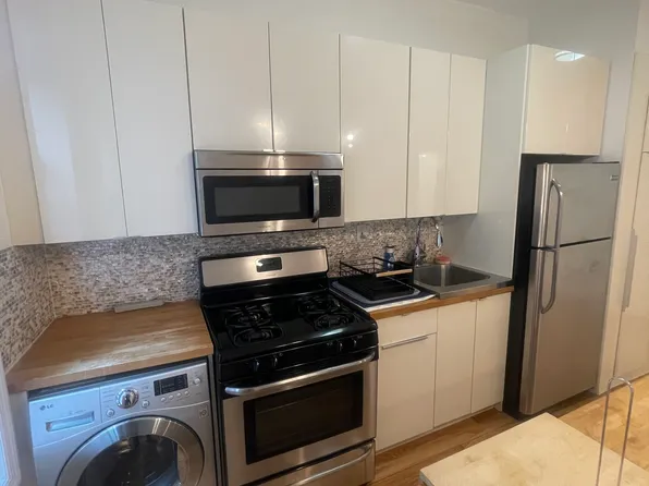 590 Parkside Avenue image 7 of 19