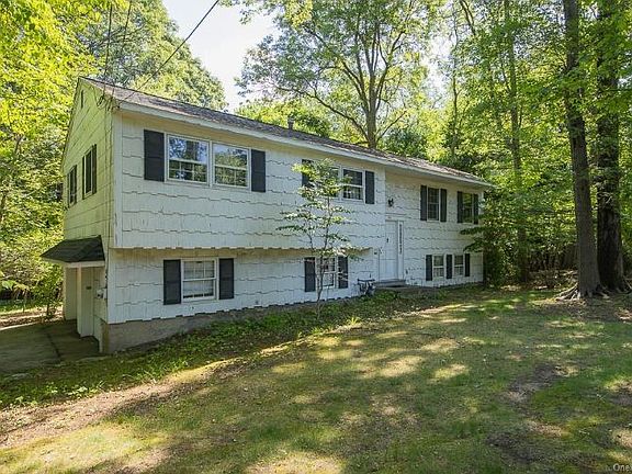 4th image of 56 Dawn Ln