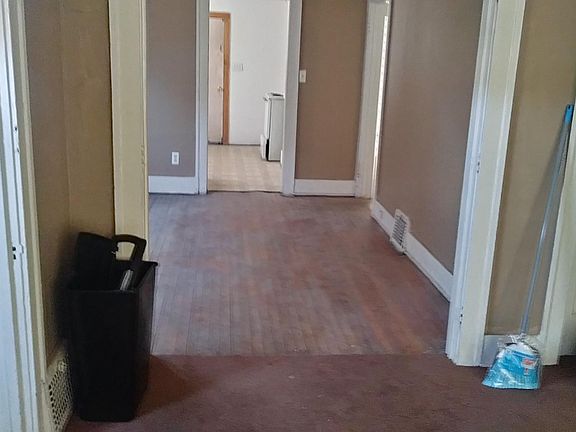 2nd image of 6001 Hazlett St #1