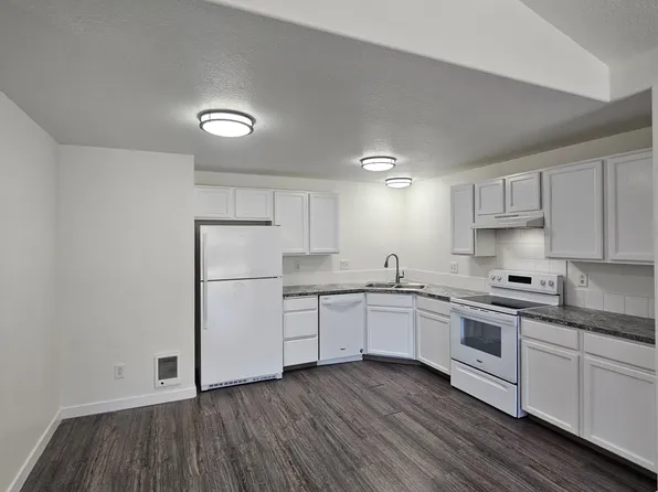 2746 SW Umatilla Ct, Redmond, OR 97756