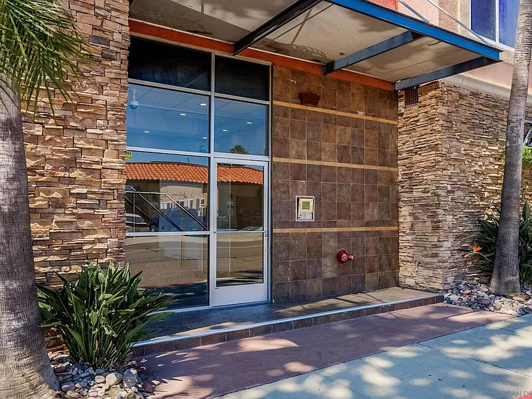 860 Turquoise St #127 — Photo 8