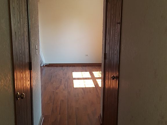 hallway to the livingroom