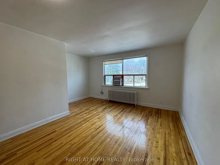 2879 Saint Clair Ave E #2 — Photo 16