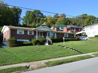 902 Augusta St, Bluefield, WV 24701