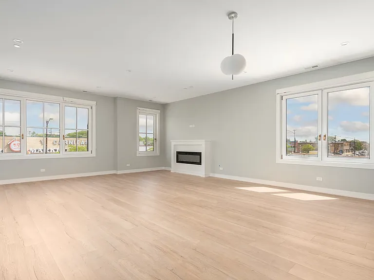 6853 W Belmont Ave #3 — Photo 3