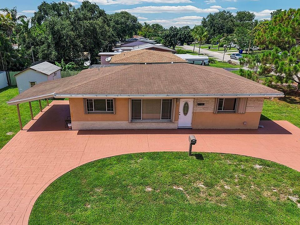 1st image of 2100 N 57TH Avenue