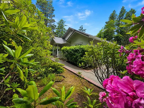 5096 Wood Lake Way, Florence, OR 97439
