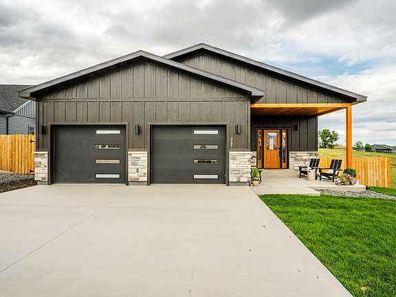 2nd image of 387 Legacy Rd