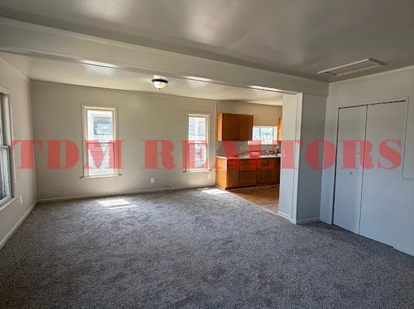 1414 Stocker Ave, Flint, MI 48503