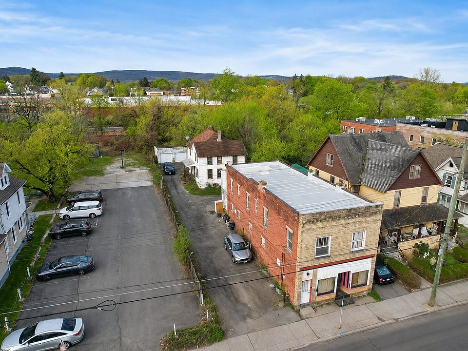 1st image of 299.5 Clinton St