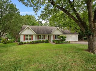 2722 Toddville Rd, Charlotte, NC 28214