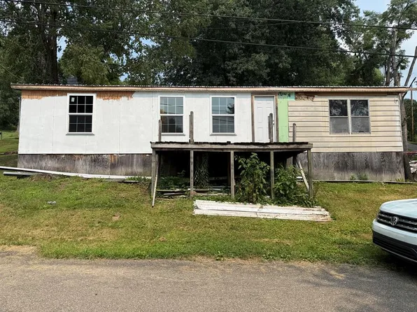 1203 5th St, New Martinsville, WV 26155
