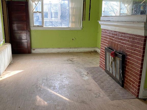 2nd image of 6210 N Fairhill St