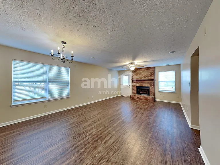 10393 Buell Ct — Photo 4
