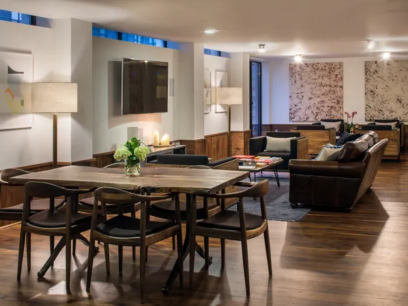 1133 Manhattan Avenue image 5 of 14